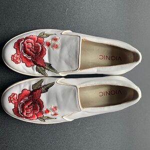 Vionic For the Beauty of a Rose slip on sneakers. Womens 7. Good used condition.